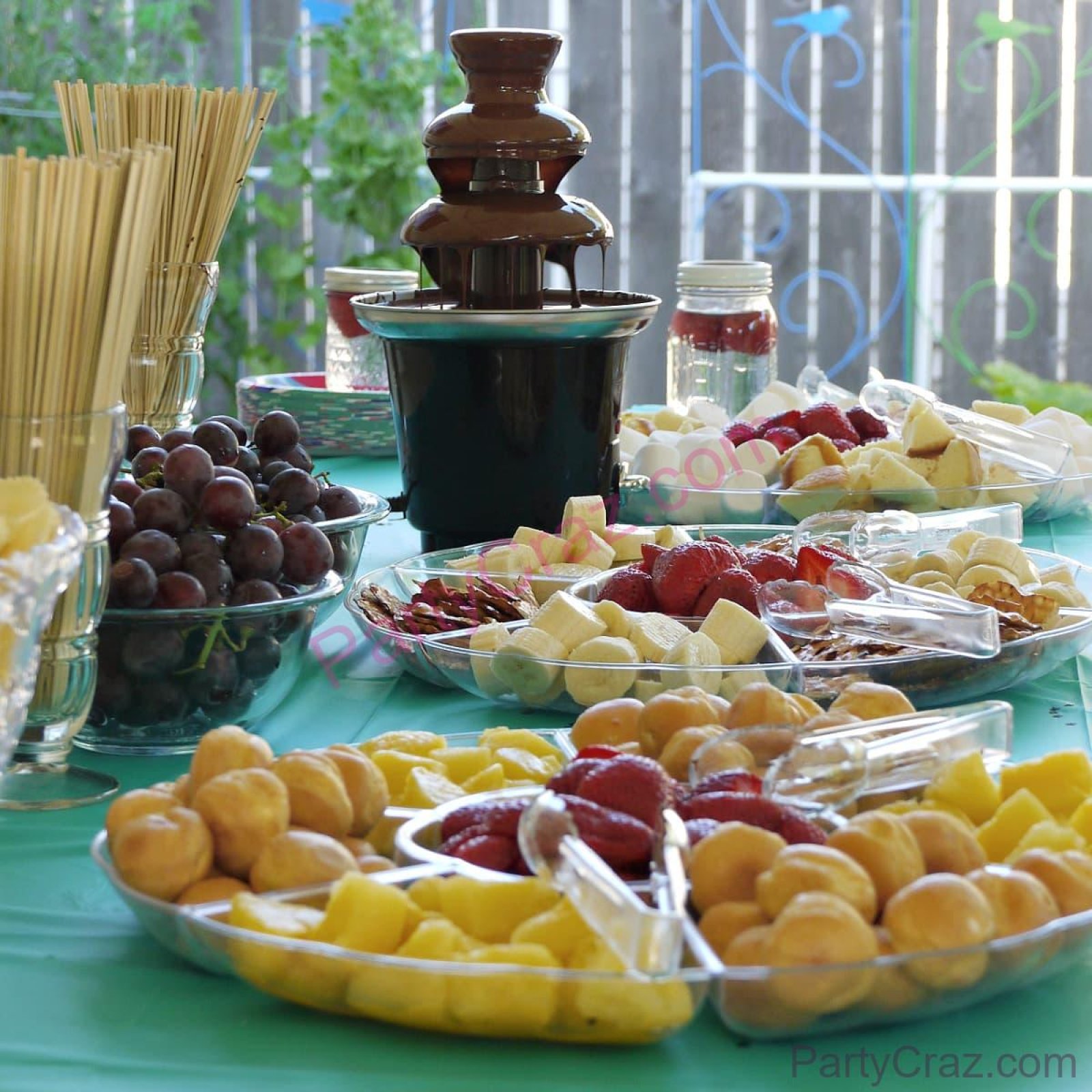 Chocolate Fountain (50 Guests) in Delhi NCR — PartyCraz